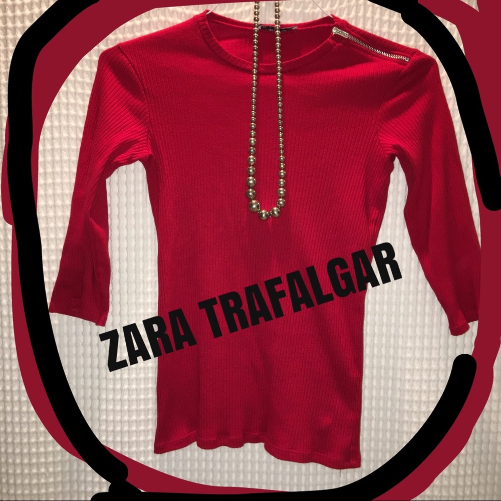 💋Lucious red sweater top w/ zipper💋